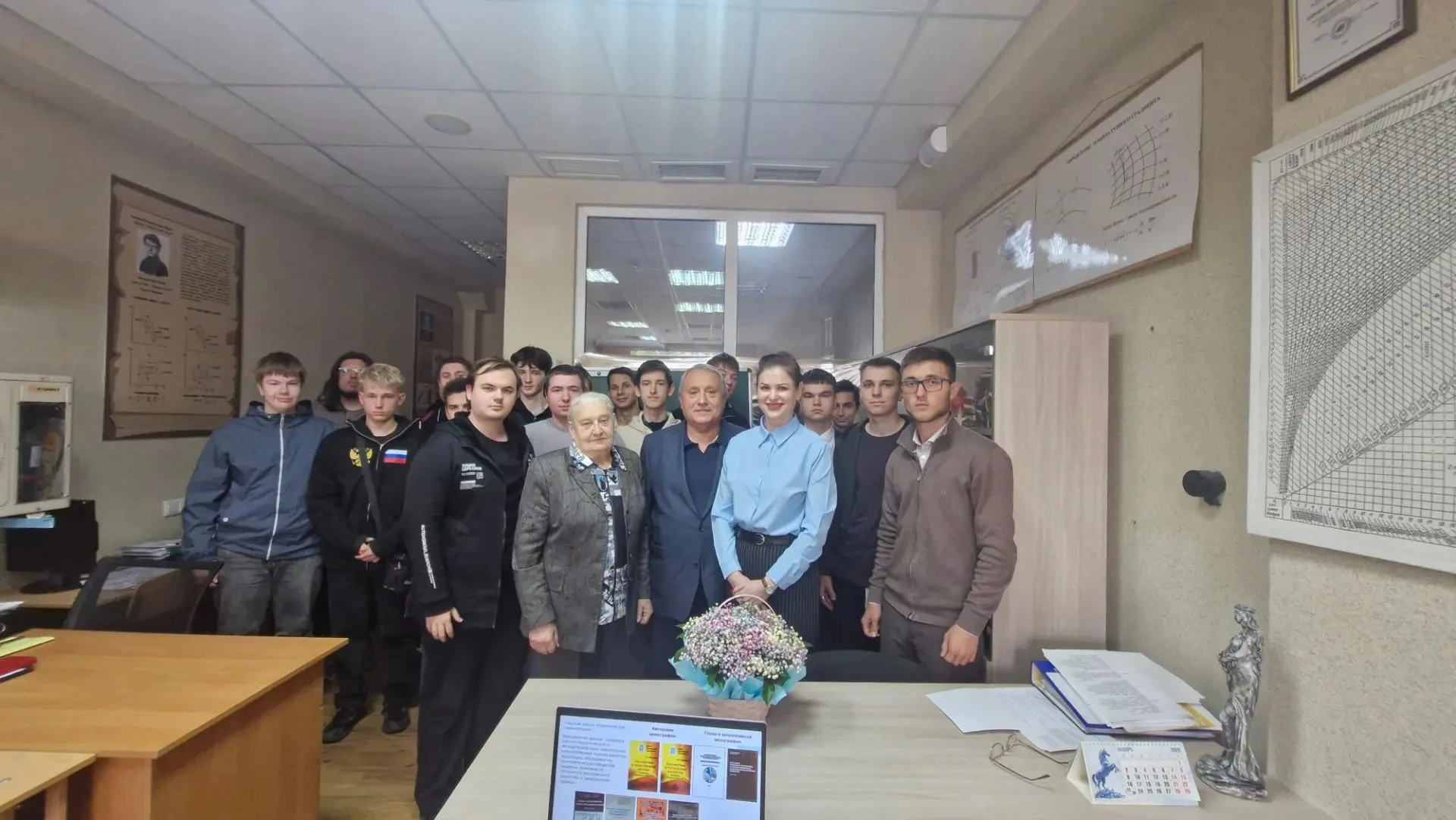 Почетный гость проф. Топольник В.Г. на кафедре холодильной и торговой техники