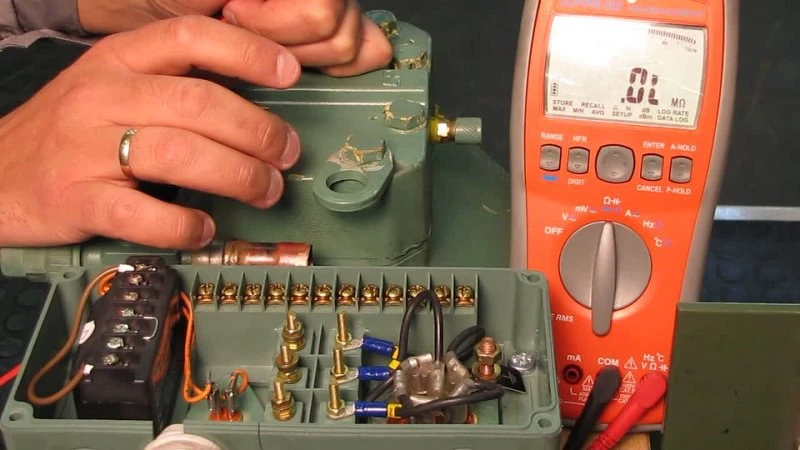 Как прозвонить обмотки электродвигателя компрессора Bitzer (тип 40S) Как прозвонить обмотки электродвигателя компрессора Bitzer (тип 40S)