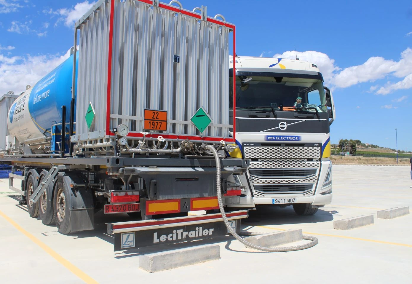 Заправка рефрижераторного полуприцепа жидкмм азотом