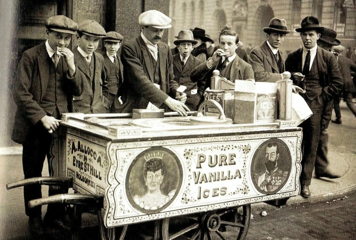 Лондон, 1921 г. Уличная торговля мороженым