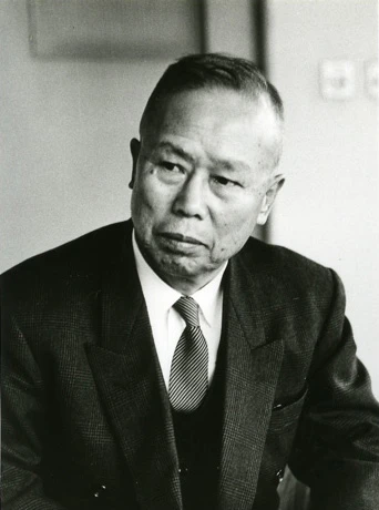 В 1924 году Кисаку Маекава основал компанию Mayekawa & Co в Токио