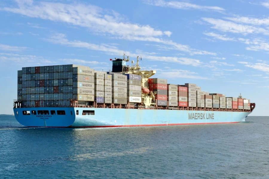 судно контейнеровоз MAERSK